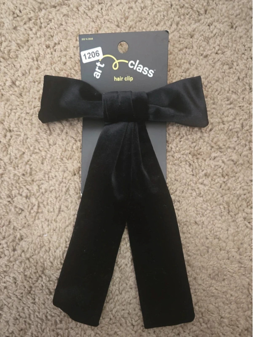 Brand new hair clip from target item. 1206 bin 17